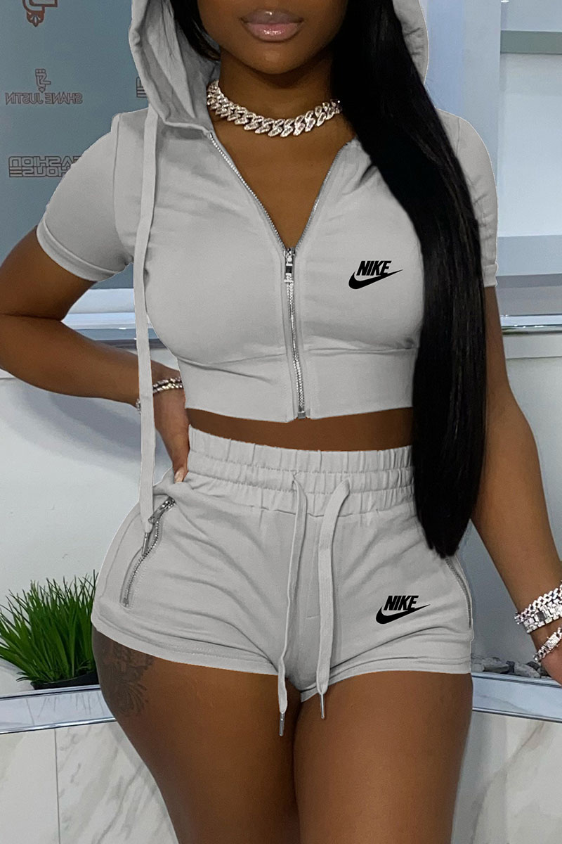 Grey Fashion Sportswear Print Split Joint Hooded Collar Short Sleeve Two Pieces
Grey Fashion Sportswear Print Split Joint Hooded Collar Short Sleeve Two Pieces