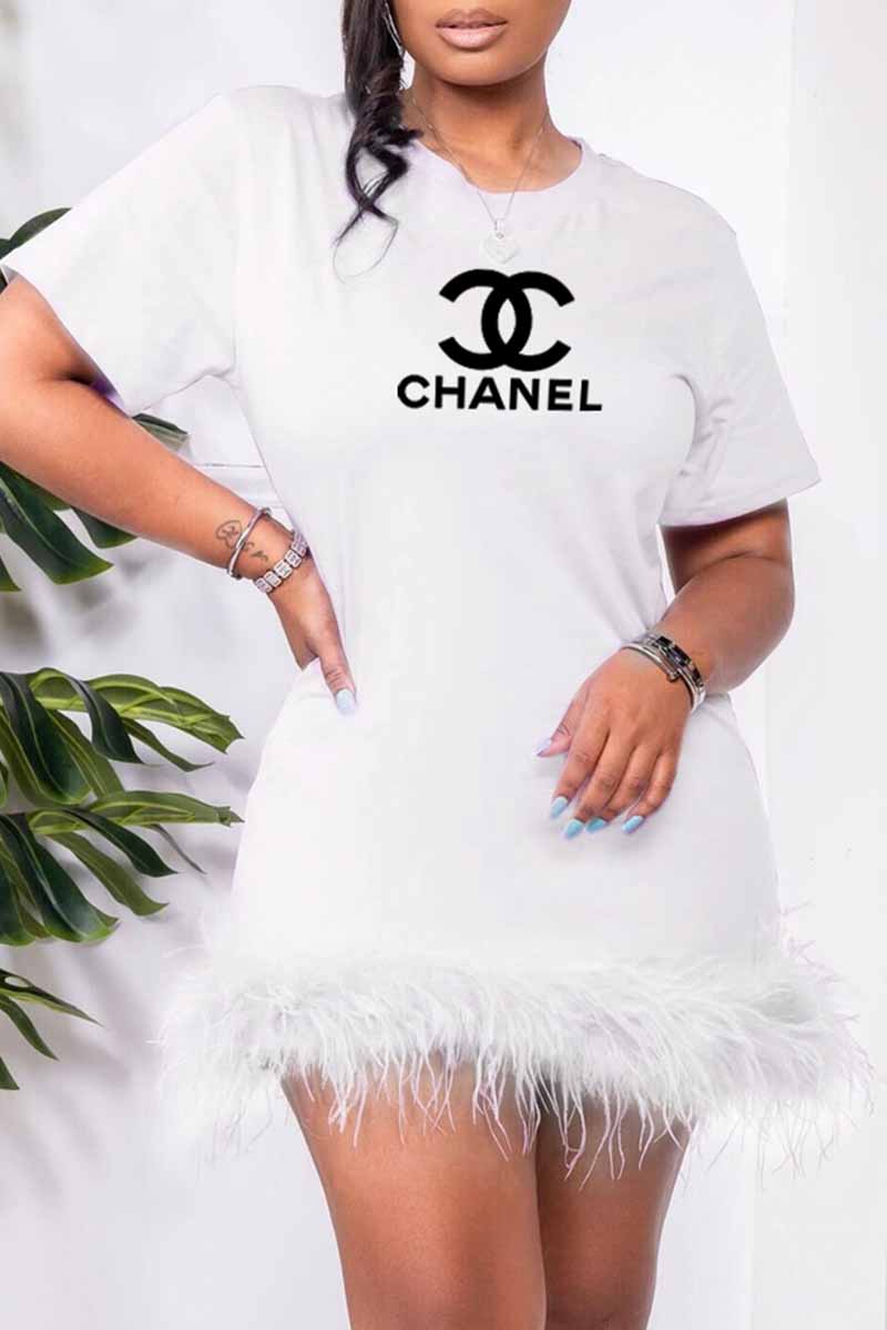 White Fashion Sexy Print Feathers Letter O Neck One Step Skirt Dresses
White Fashion Sexy Print Feathers Letter O Neck One Step Skirt Dresses