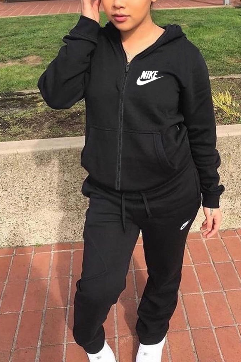 Black Casual Patchwork Print Solid Embroidered Hooded Collar Long Sleeve Two Pieces
Black Casual Patchwork Print Solid Embroidered Hooded Collar Long Sleeve Two Pieces
