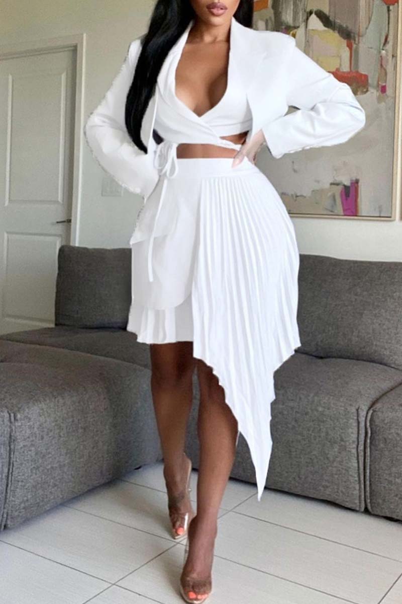 White Fashion Patchwork Solid Bandage Asymmetrical V Neck Long Sleeve Two Pieces
White Fashion Patchwork Solid Bandage Asymmetrical V Neck Long Sleeve Two Pieces