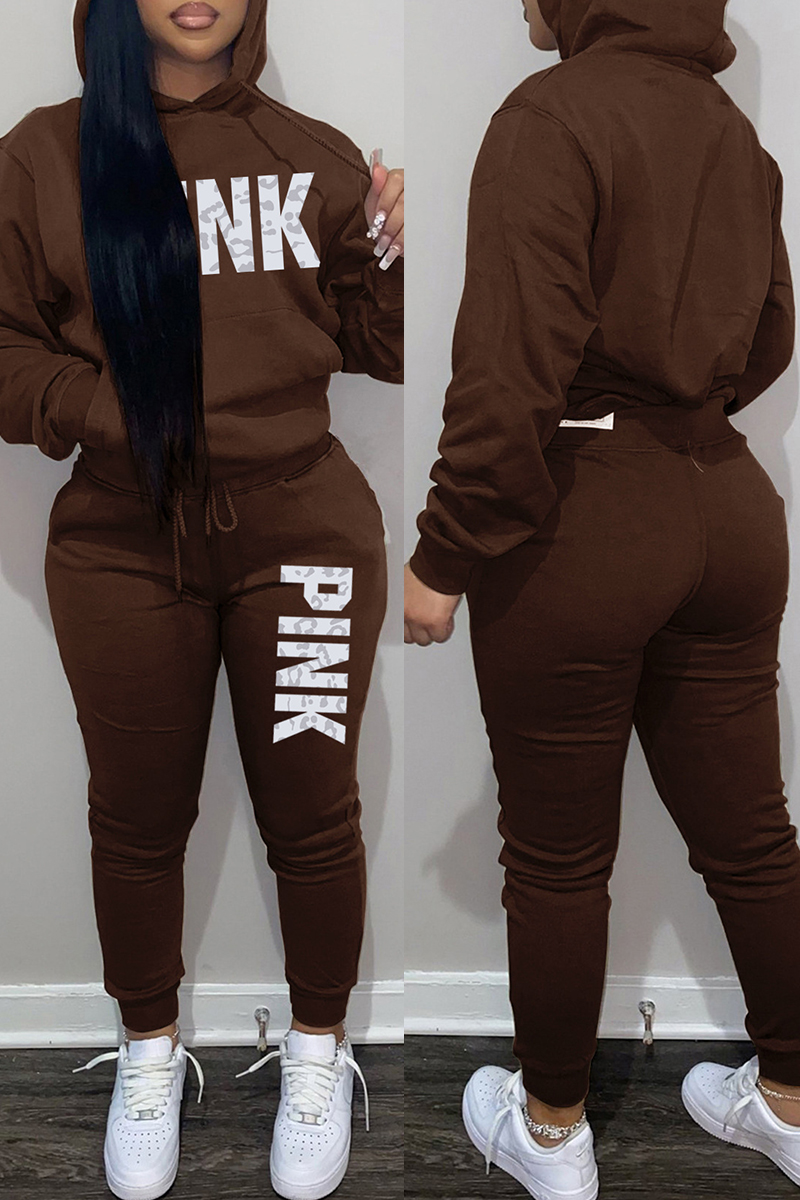 Brown Fashion Casual Letter Print Basic Hooded Collar Long Sleeve Two Pieces
Brown Fashion Casual Letter Print Basic Hooded Collar Long Sleeve Two Pieces