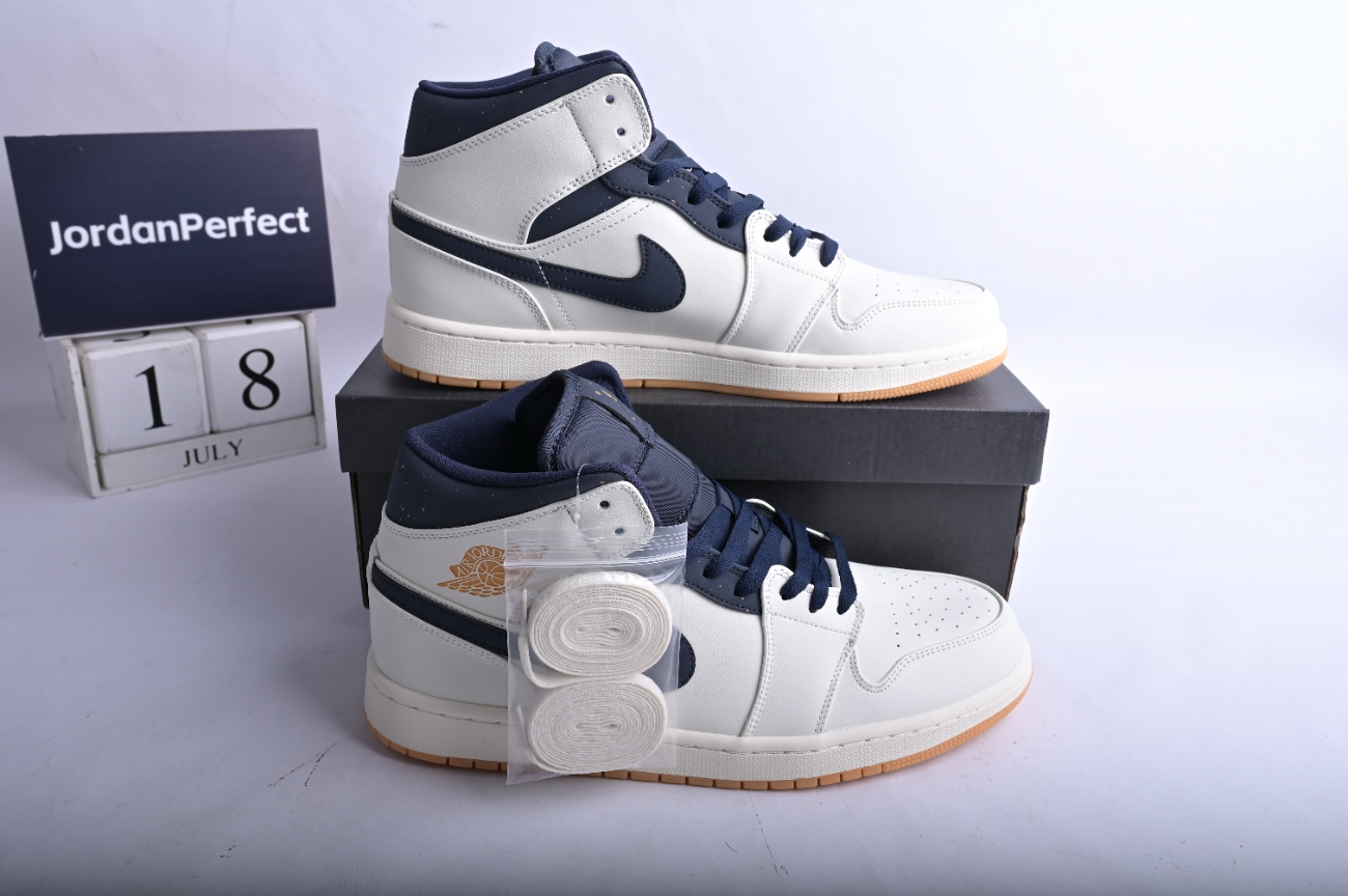 Air Jordan 1 Mid 'Jeter' AH6342-104 - KICKS CREW