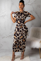 Леопардовый принт Смесь химических волокон Сексуальная короткая рукава с короткими рукавами и круглым вырезом Ступенчатая юбка до щиколотки с принтом