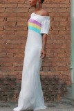 グレーファッションカジュアル大人ホワイトグレーオフショルダー半袖一言襟 A ライン床の長さのストライププリントパッチワークドレス