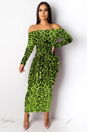Флуоресцентно-зеленая модная сексуальная юбка с короткими рукавами и длинными рукавами для взрослых, одно слово, воротник, ступенчатая юбка, повязка до середины икры, Лев