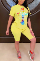 Gelbe Milchseide Mode Aktiver Erwachsener Ma'am Patchwork Print Zweiteilige Anzüge Gerade Kurzarm Zweiteiler