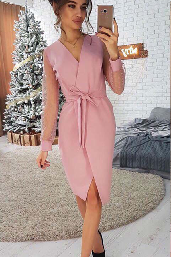 Розовая мода с длинными рукавами и V-образным вырезом, ступенчатая юбка длиной до колена, однотонное платье в стиле пэчворк с длинным рукавом