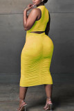 Gelber Mode-Erwachsener Ma'am Sweet Tank Ärmelloser O-Ausschnitt Hüftrock Mid-Calf Solid Drapierte rückenfreie Kleider
