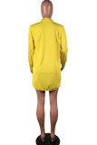 Mini vestido asimétrico asimétrico del club de las mangas largas de la manga del casquillo atractivo de la moda amarilla