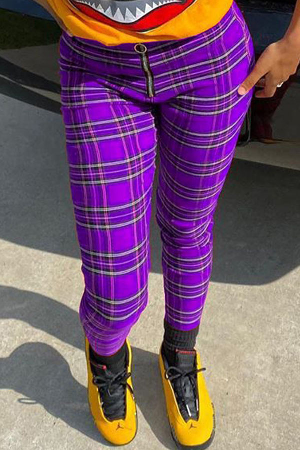 Фиолетовые прямые брюки в клетку средней длины на молнии
