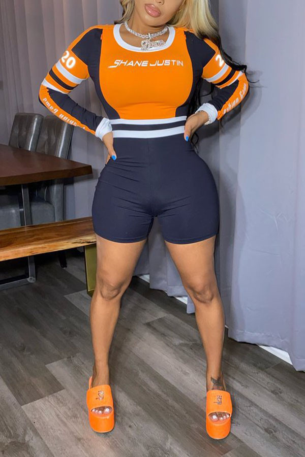 Orangefarbener, schmaler Strampler mit O-Ausschnitt und Sportswear-Print