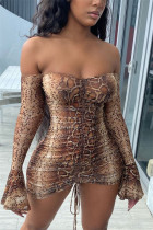 Estampado de leopardo Moda Sexy Estampado Dibujar Cuerda Sin espalda Bateau Cuello Impreso Vestido