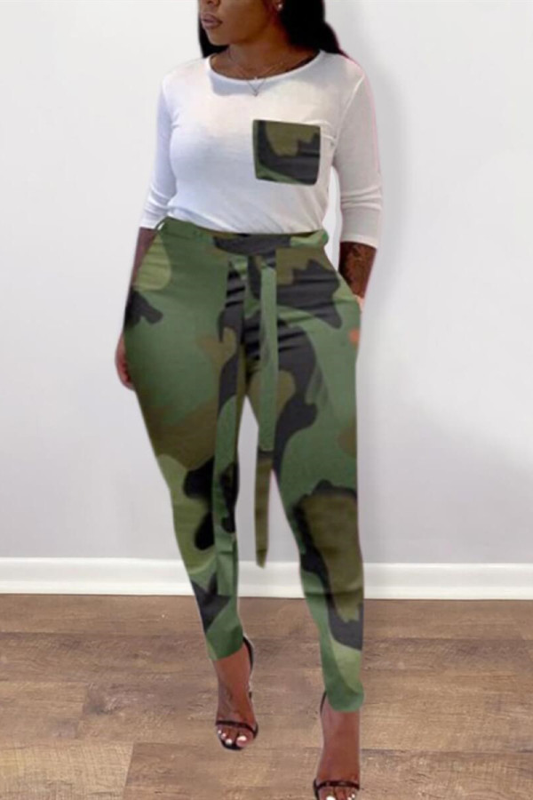 Armeegrün Mode Casual Camouflage Print Basic O Neck Plus Size Set