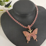rosafarbener roter Art- und Weisebeiläufiger Schmetterlings-Halsketten-Anhänger