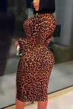 Vestidos castanhos estilo britânico leopardo com fenda e decote em V
