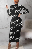 Vestido estampado de cuello alto básico con estampado de letras informales de moda negro