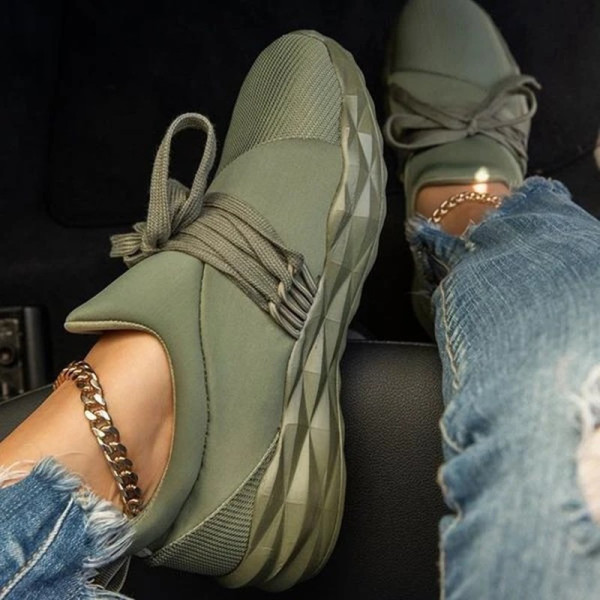 Sneakers traspiranti in tinta unita casual di moda verde