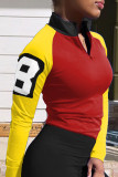 Tops de cuello alto con estampado de ropa deportiva multicolor