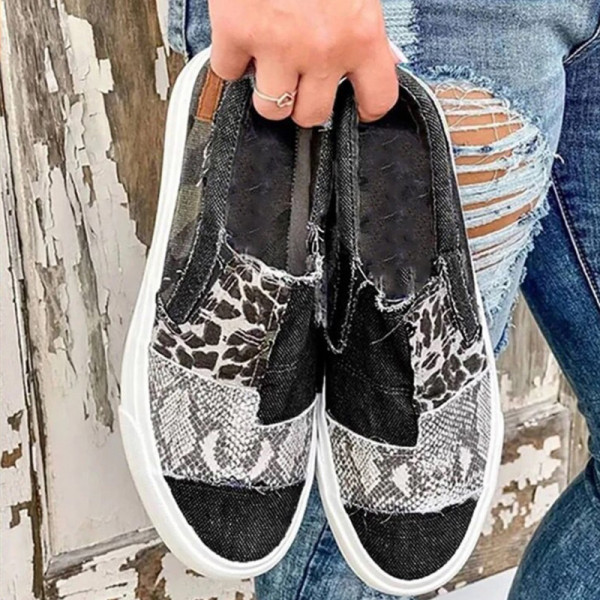 Sapatos de porta redonda pretos com patchwork de rua da moda