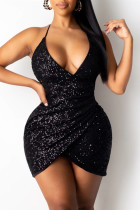 Schwarzes, modisches, sexy, einfarbiges Patchwork-Kleid mit rückenfreiem V-Ausschnitt und Patchwork