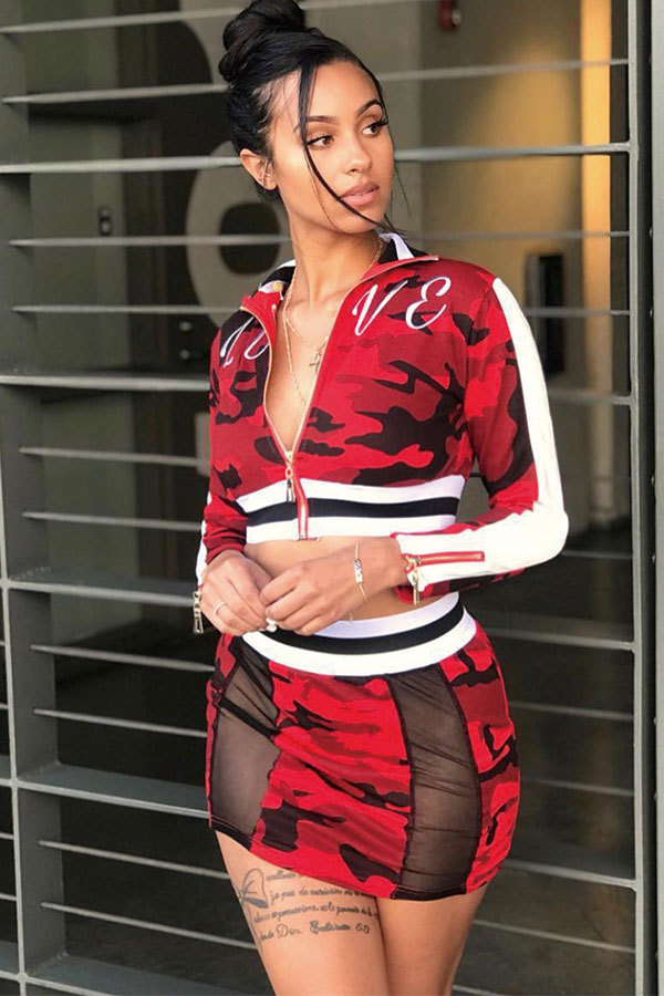 Vermelho moda sexy boné manga mangas compridas o pescoço hip saia mini retalhos malha impressão corrente duas peças dre