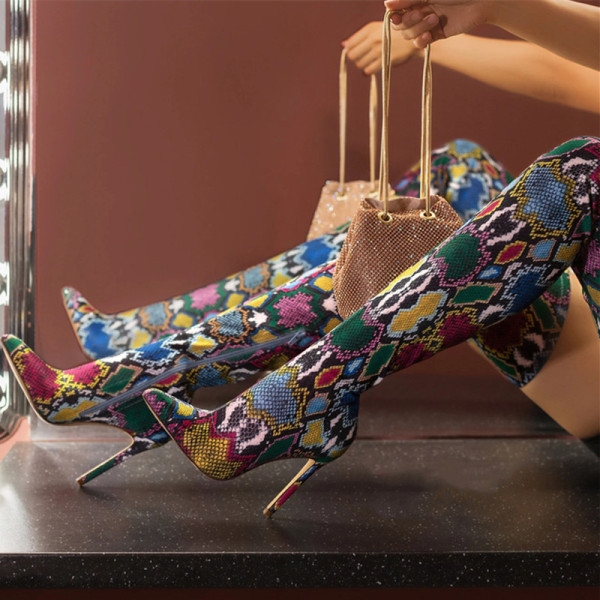Botas altas de tacón de aguja puntiagudas con estampado de moda multicolor