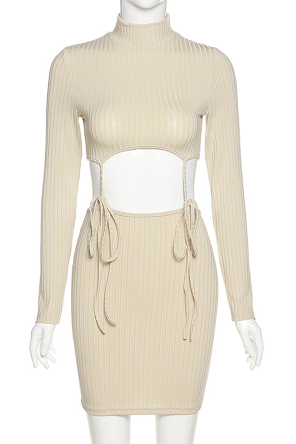 turtleneck with pencil skirt