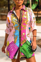 Langärmliges Hemdkleid mit mehrfarbigem Modedruck