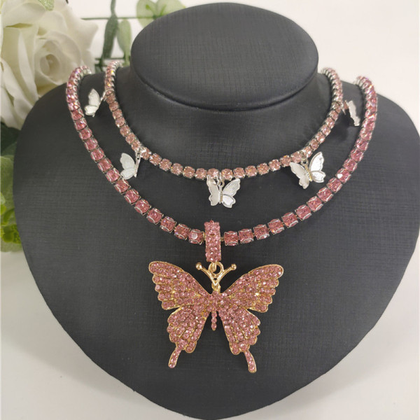 ピンクのファッションセクシーな蝶のネックレス