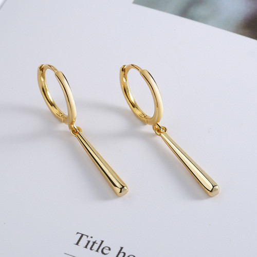 Boucles d'oreilles solides de simplicité de mode d'or