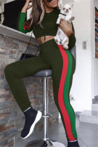 Армейский зеленый Повседневная спортивная одежда Пэчворк Классический Воротник с капюшоном Длинный рукав Из двух частей