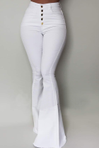 Pantalones de retazos con altavoz de cintura alta y corte de bota con hebilla sólida de calle de color blanco