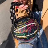 Bolsas coloridas com estampa de retalhos de festa de rua