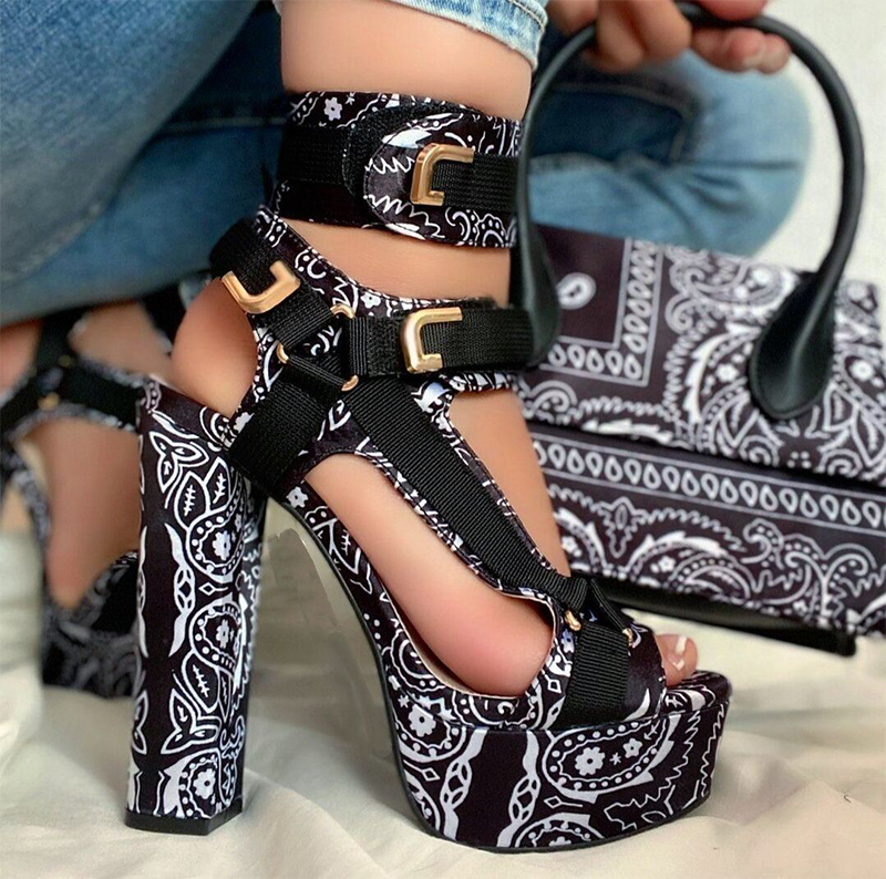 

Black Casual Street Hollowed Out Split Joint Opend Out Door Shoes