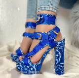 Chaussures de porte ouvertes en patchwork de rue décontractées bleues