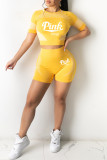 Abbigliamento sportivo casual giallo con stampa lettera Basic O collo manica corta in due pezzi