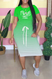 Зеленое модное повседневное платье с коротким рукавом и круглым вырезом с буквенным принтом и постепенным изменением