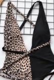 Conjunto de biquínis de moda sexy com capuz de náilon com estampa de leopardo atadura de retalhos com estampa de leopardo sem costas