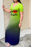 Vestido de manga corta con cuello en V básico con estampado de letras de cambio gradual informal de moda verde
