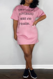 Vestido de camiseta con cuello en O básico con estampado de letras de talla grande casual de moda rosa