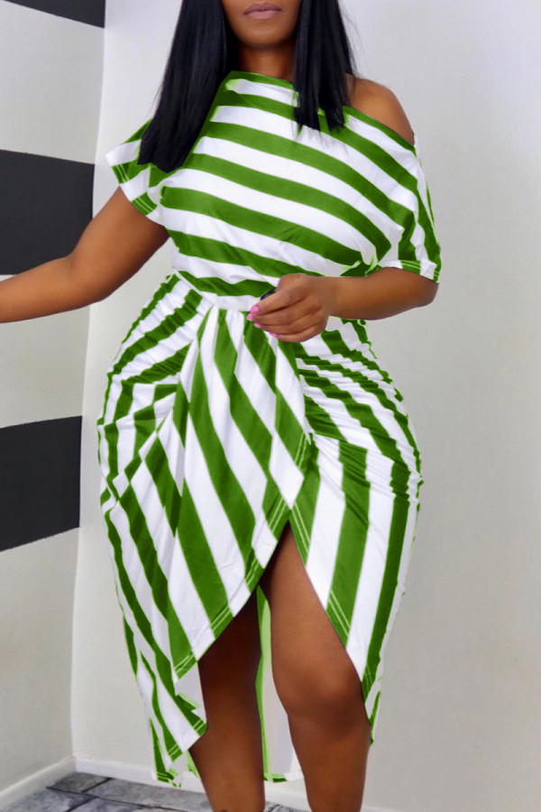 グリーンファッションカジュアルストライププリント非対称斜め襟半袖ドレスプラスサイズのドレス