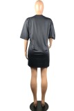 Черное модное повседневное платье-футболка с круглым вырезом и коротким рукавом с принтом