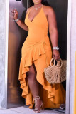 Gelbes Mode-reizvolles festes rückenfreies Halter-unregelmäßiges Kleid