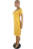 Robe jaune à manches courtes à col en V et à la mode décontractée