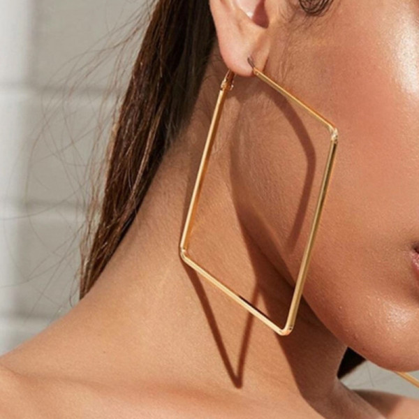 Boucles d'oreilles carrées géométriques creuses en or à la mode