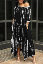 Черное модное базовое платье с круглым вырезом и асимметричным принтом