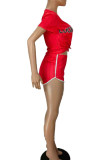 Roter Sportswear-Buchstabe gestreift, alter Patchwork-Druck, V-Ausschnitt, kurze Ärmel, zweiteilig