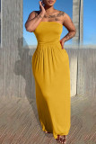 黄色のセクシーなカジュアルソリッドバックレスストラップレスノースリーブドレス