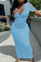 Небесно-голубое модное однотонное лоскутное платье с V-образным вырезом и короткими рукавами