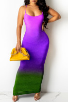 Фиолетовое сексуальное платье без рукавов с принтом и постепенным изменением спинки на тонких бретелях